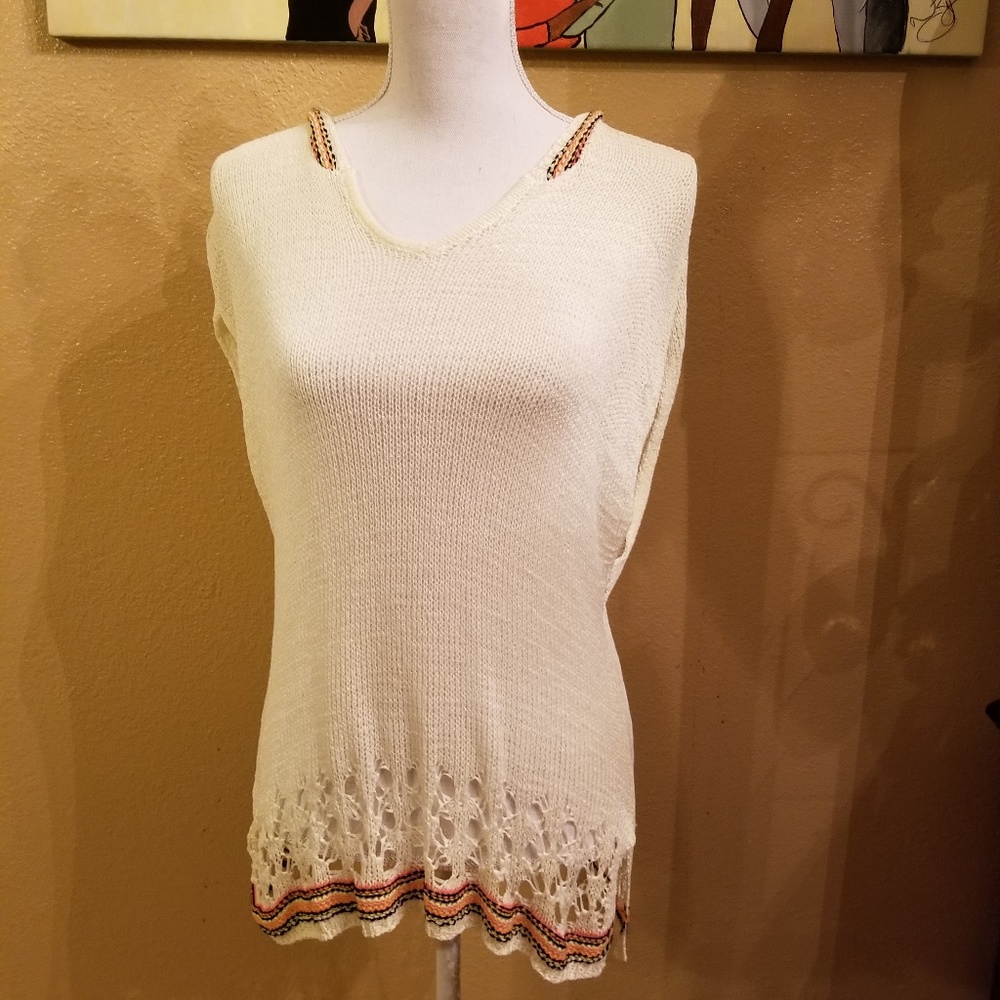 Daytrip Hooded Open Knit Neon Trimmed Short Sleeve